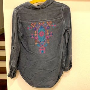 Velvet Heart Washed Gray Button Down w/ Embroidary